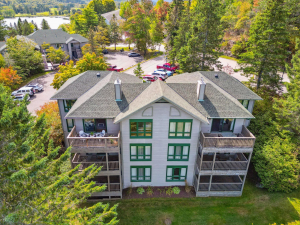 Huntsville Apartment for sale: Deerhurst Resort 2 bedroom 1,199 sq.ft. (Listed 2025-09-17)