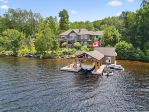 Huntsville Lakehouse for sale: 4 bedroom 3,944 sq.ft. (Listed 2026-06-04)